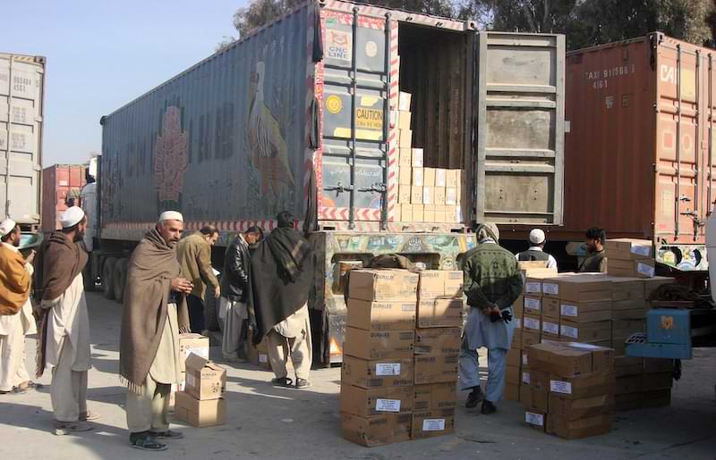 Unloading Container Trucks